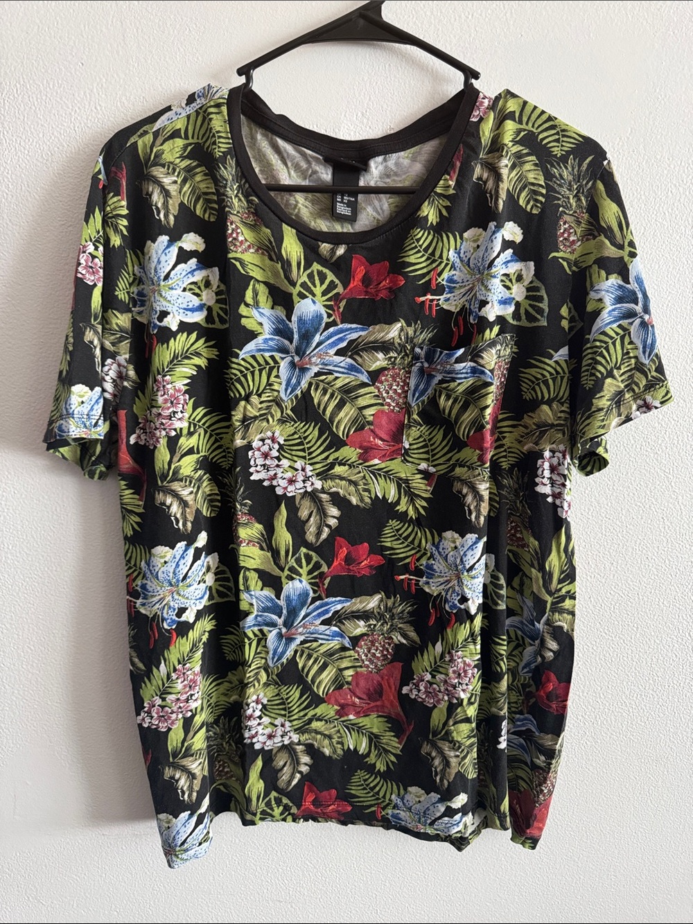 H&M Black Tropical Floral Short Sleeve Shirt size XL
